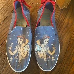 Snow White toms shoes